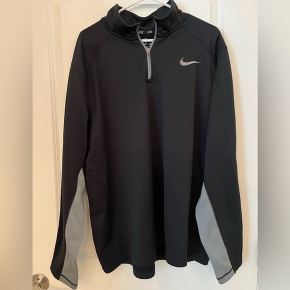Nike lightweight jacket for men - Picture 1 of 3
